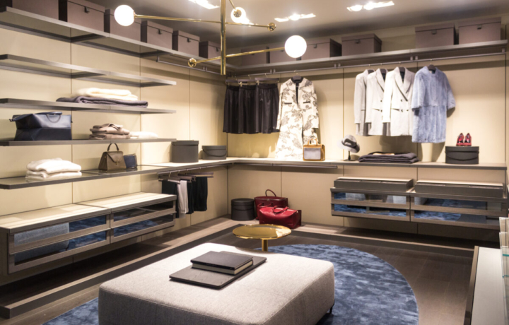 DE- Walk In Closet